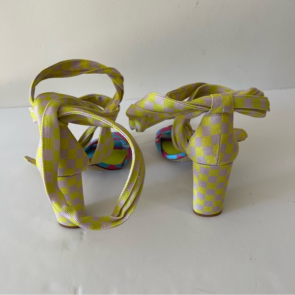 Gianni Bini Checkered Ankle Wrap Block Heel Sandals - Picture 6 of 7